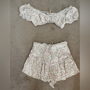 Aeropostale Womens Set Size Medium White Floral Crop Top and Shorts Two Piece